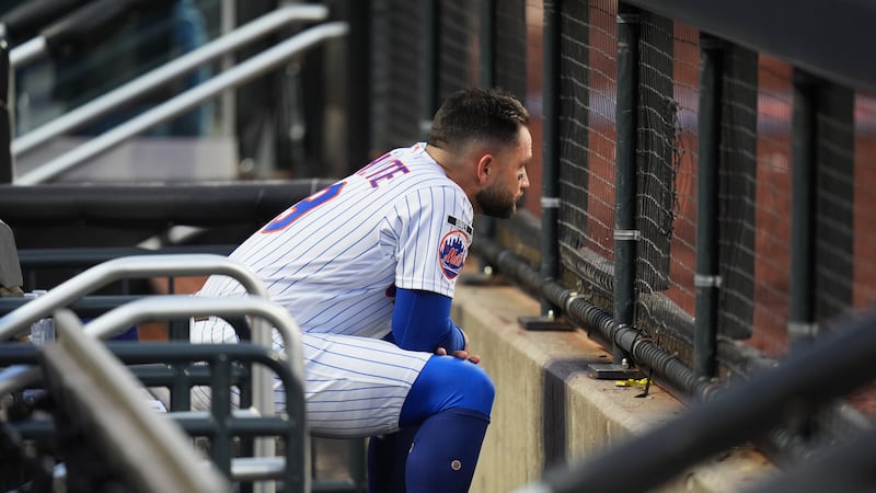 Woeful Mets finish April with worst record in MLB