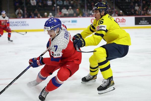 Juustovaara’s short-handed goal gives Sweden 1-0 lead over Czechia in WJC gold medal game