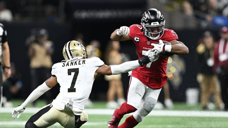 Brian, Bijan Robinson combine for five TDs as Falcons rout Saints on MNF