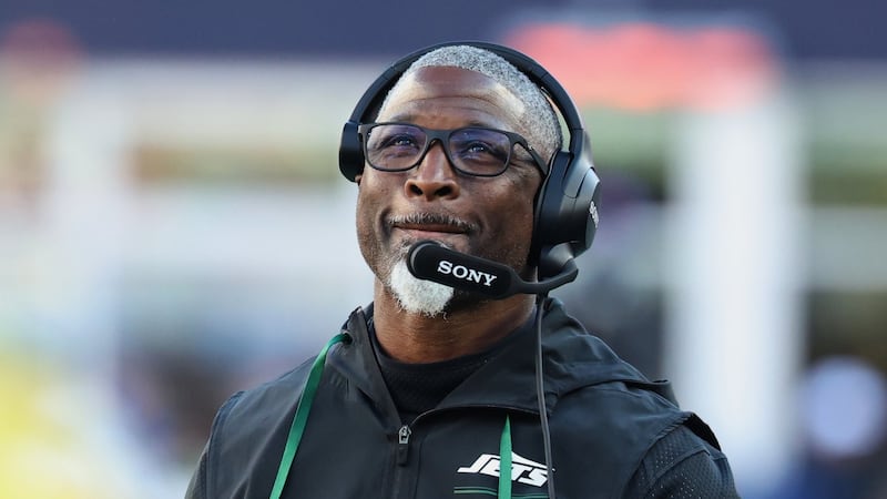 Jets must fix their alarming two-minute execution issues after they flare up again in loss to Patriots