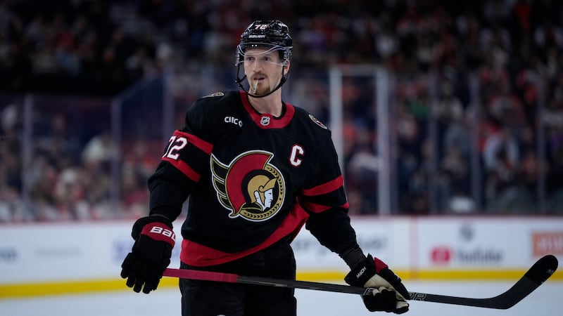 Senators’ Chabot (upper-body) leaves after second period in loss to Flyers