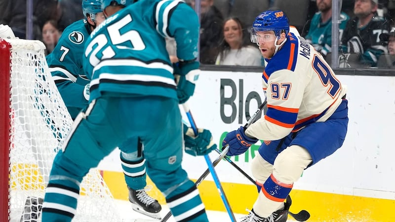 McDavid posts 10th assist as Oilers beat Sharks for 4th straight win