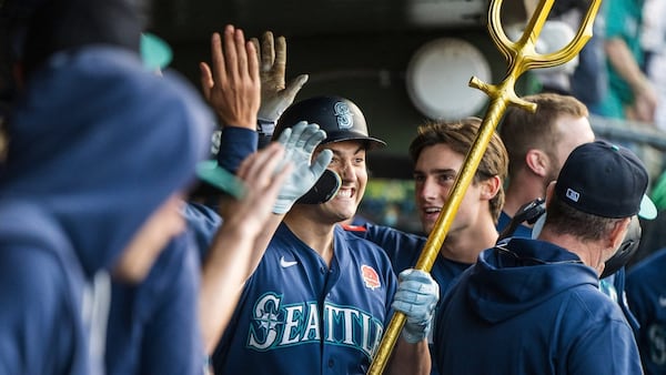 Mariners slug 4 homers in their victory over Athletics