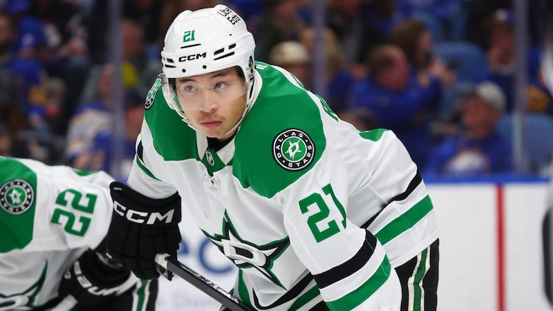 Robertson and Harley in camp with Stars after team had off-season deals in place to trade them