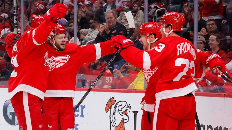 Larkin scores in return as Red Wings deal Senators first loss of the season
