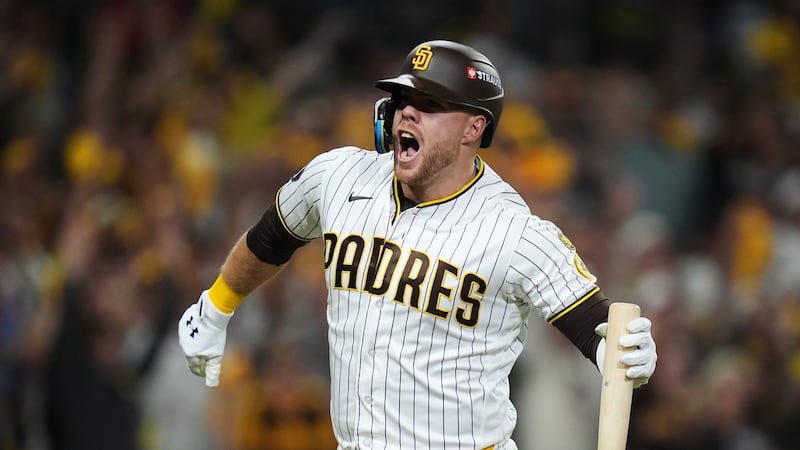 Sheets’ pinch-hit homer propels dominant Padres past Cubs for Wild Card sweep