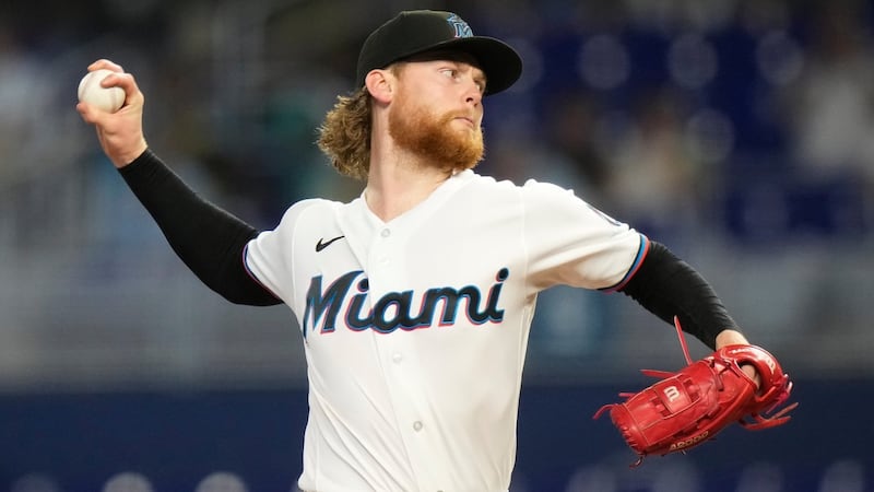 Meyer wins eighth straight decision as Marlins beat Giants