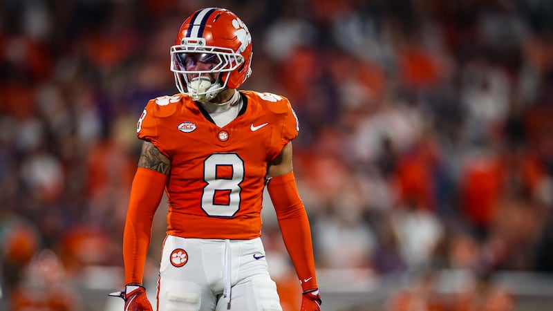 Falcons draft Avieon Terrell, pair CB with star brother A.J.