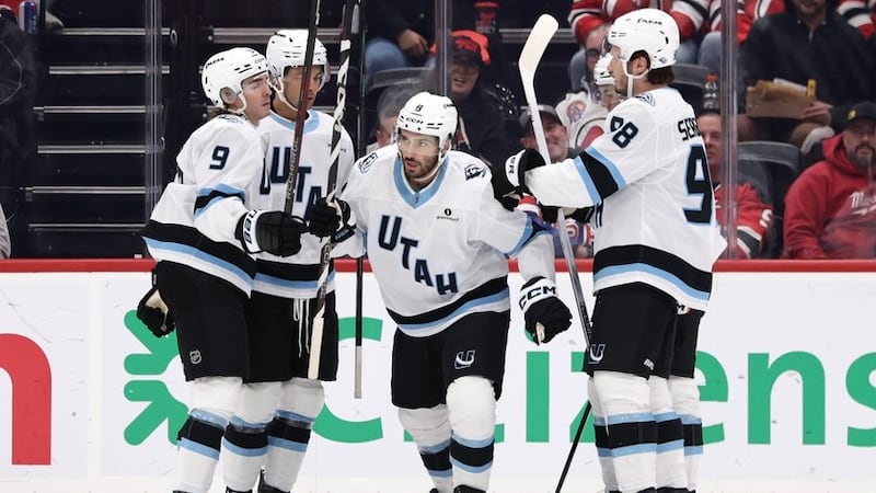Schmaltz scores NHL-best 5th goal and Mammoth beat Devils