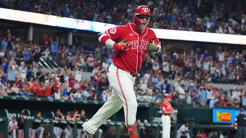 Pederson’s 2-run homer in the 6th lifts Rangers past Orioles