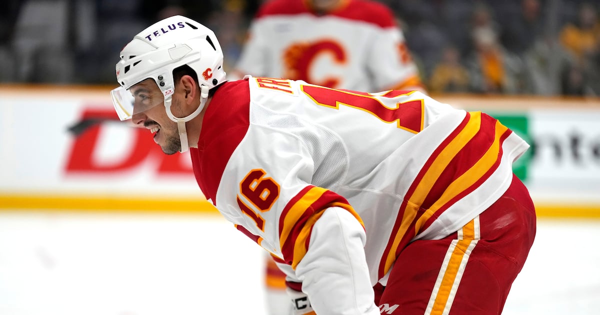 Flames facing decision on Frost's future