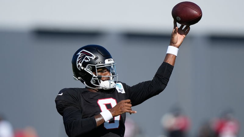 Falcons QB Penix continues his rehab from ACL surgery during trip back to Indiana