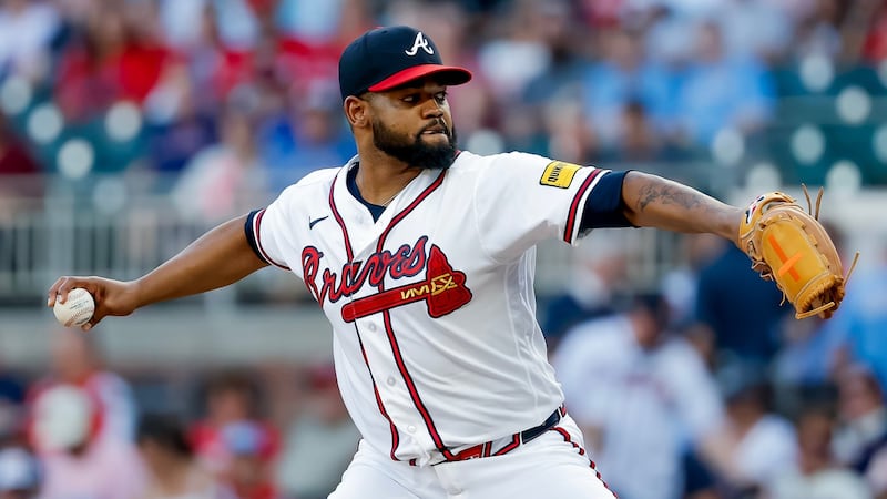 Braves place López on 15-day injured list with left knee inflammation, recall Ritchie