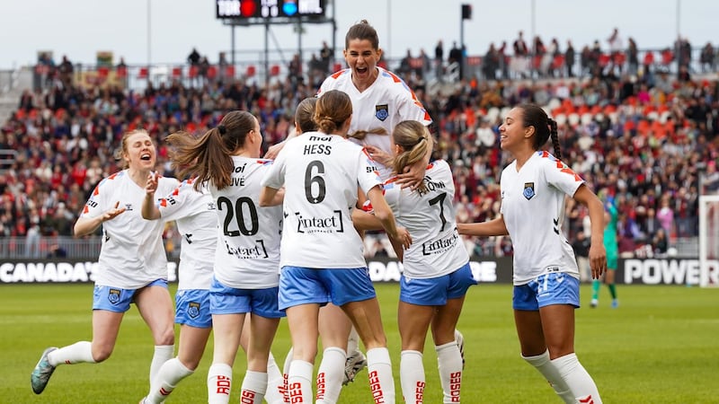 Roses aim to retake NSL’s top spot in record-breaking game