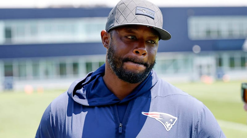 Patriots assistant coach Thomas Brown reflects on NFL journey