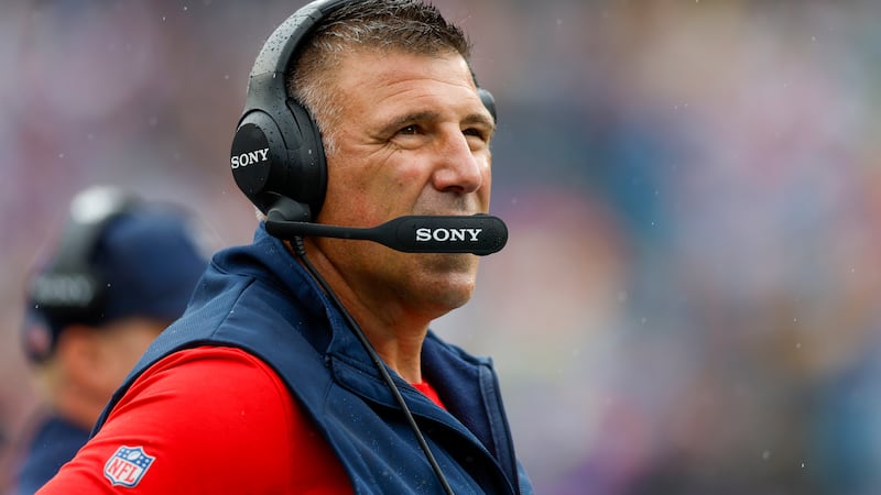 Patriots players support Vrabel, stay focused on football