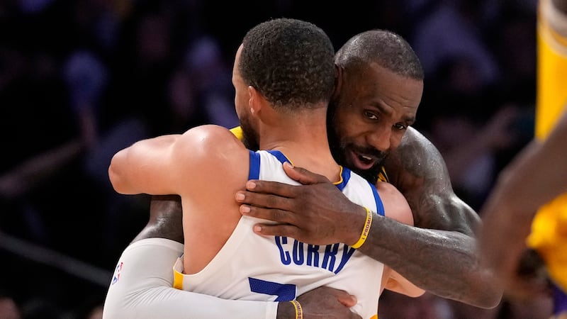 Iguodala: LeBron's Warriors interest a testament to 'great' Curry's stature