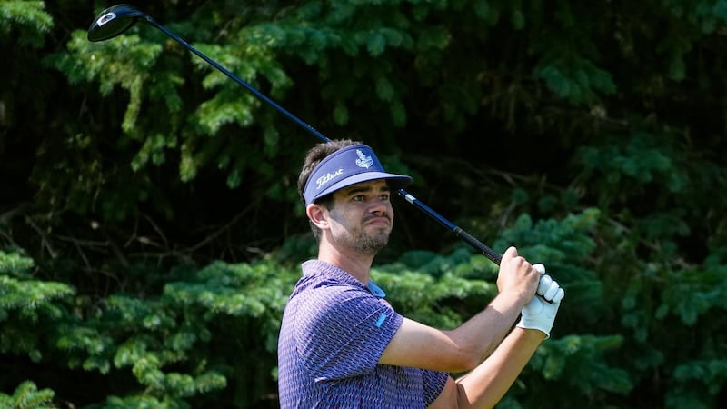 Hossler leads Wyndham Championship as Bradley barely keeps alive postseason hopes