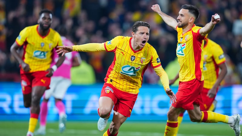 10-man Lens stuns Paris Saint-Germain to claim its first French Super Cup