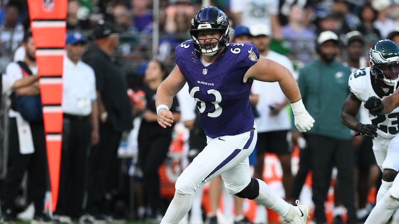 Ravens center Pinter to miss 'extended time' with leg injury