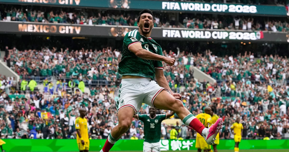 Mexico kick off World Cup with win over South Africa amid three red cards