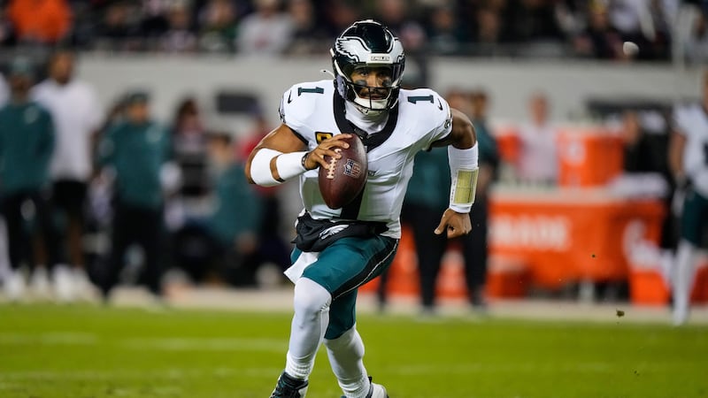 Hurts out for season after blood clots discovered in Eagles QB’s lungs