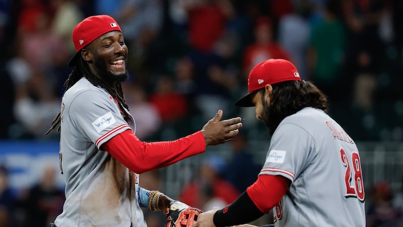 De La Cruz hits 30th homer, Reds rally for win over Braves