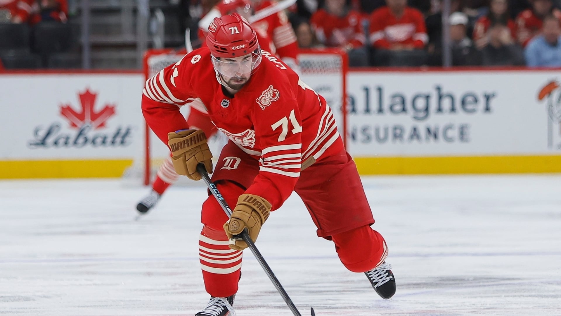 Dreger on how the Red Wings will handle Larkin’s trade request, importance