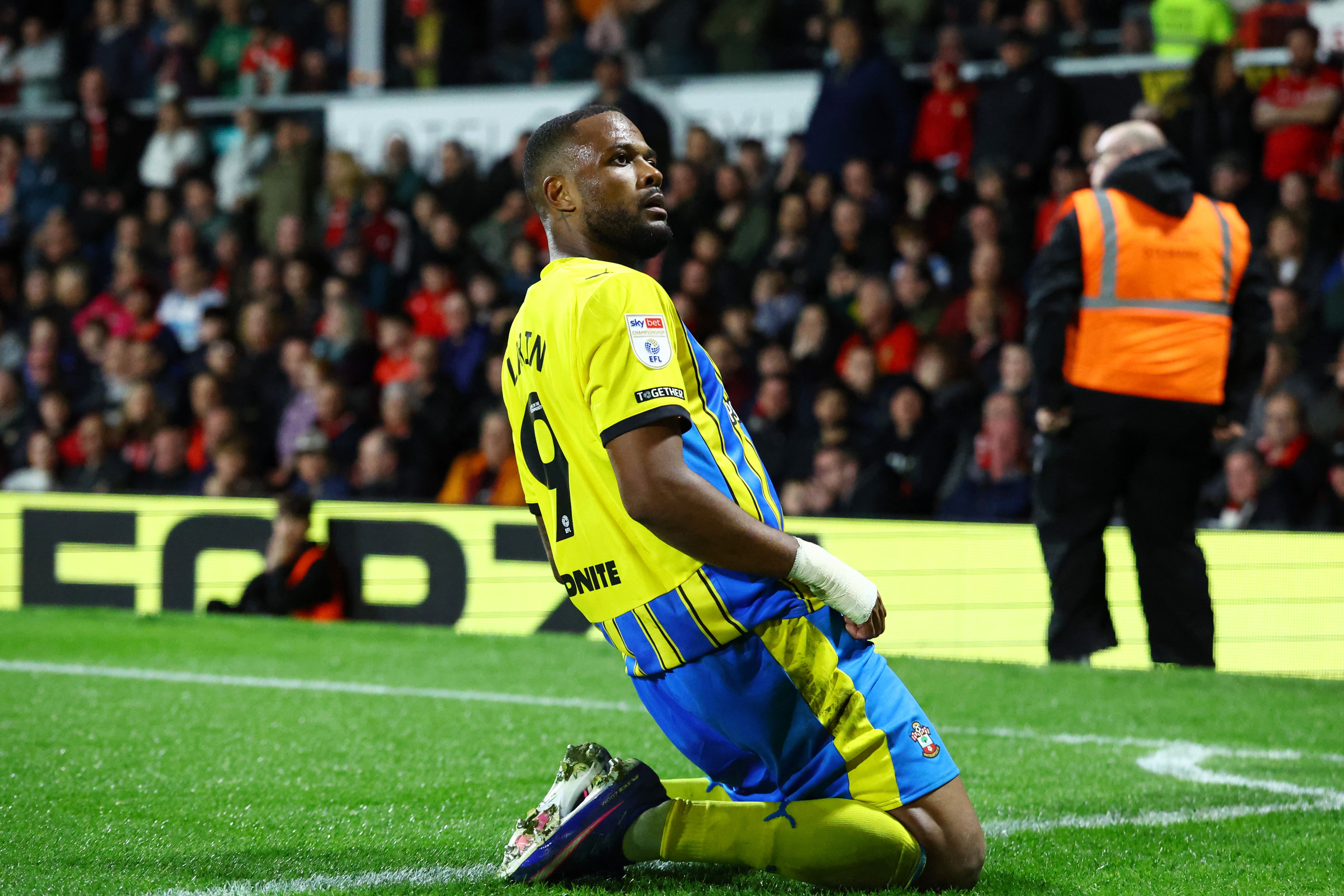 Larin joins Southampton on permanent transfer