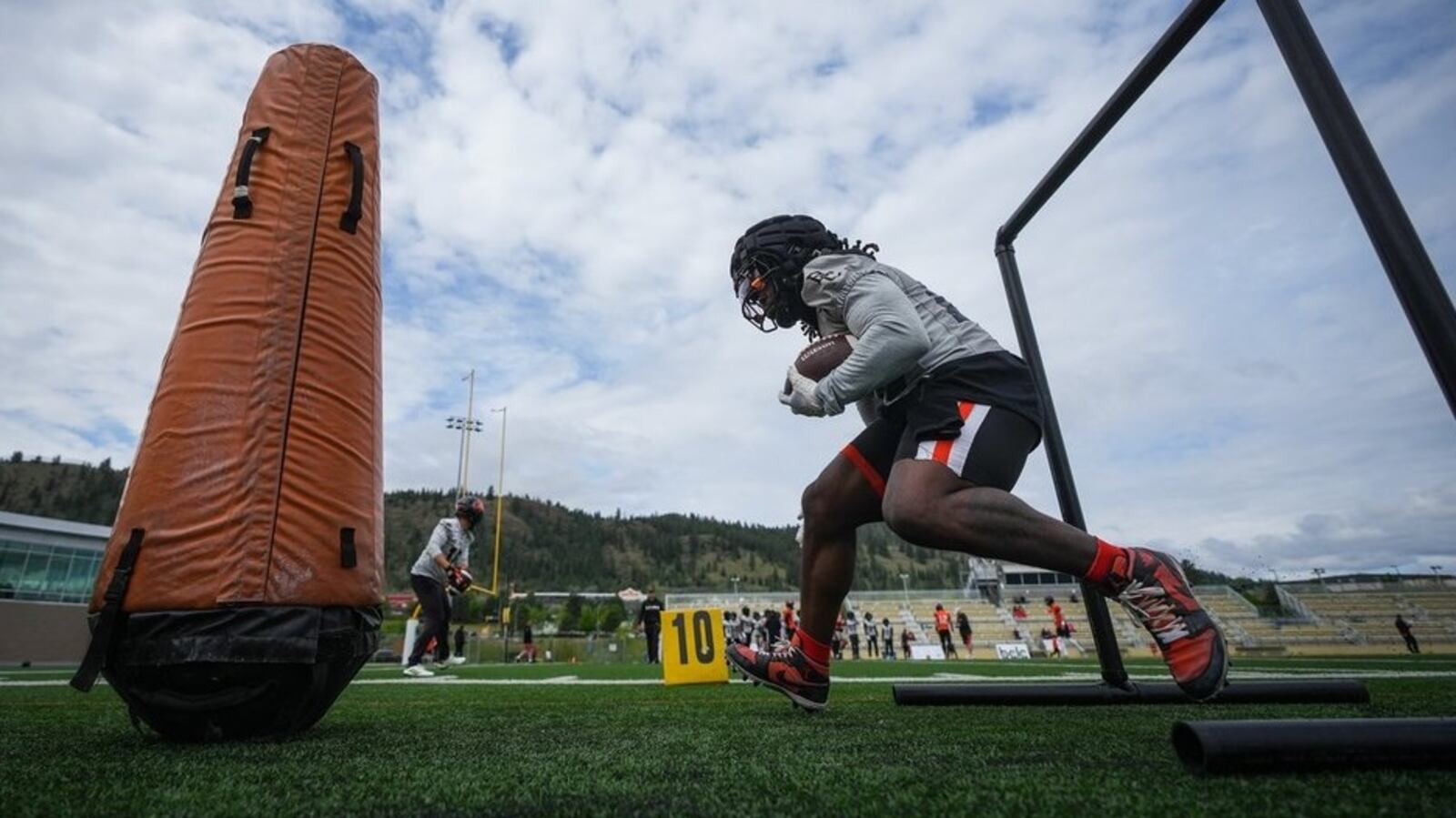 Hello Butler Return to B.C. Lions 'a beautiful hello' for running back James Butler