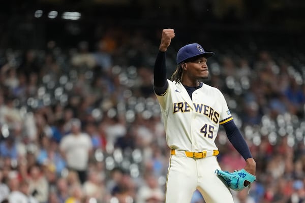 Cardinals' Marmol says Brewers relayed signs from dugout, leading to Uribe's reaction