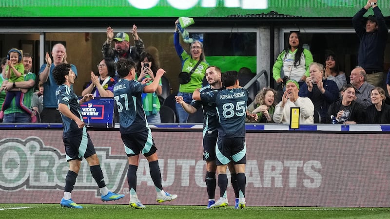 Morris and Ferreira score goals, Thomas has 5 saves as Sounders beat Dallas