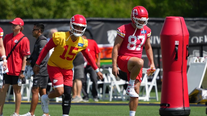 Teammates of Kelce and others around sports expected to attend his wedding to Swift