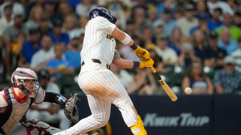 Bauers’ hitting, Lara’s fielding prove pivotal as Brewers beat Twins in 10 innings