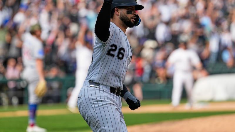 Quero hits a game-ending homer as White Sox beat Cubs in 10 innings