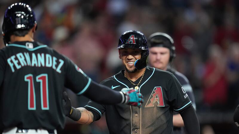 Vargas has 2 HRs and 5 RBIs, leads Diamondbacks past White Sox in slugfest