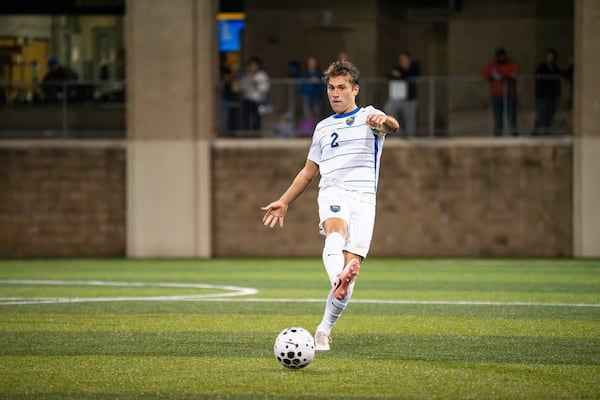Toronto FC sign defender Gilman