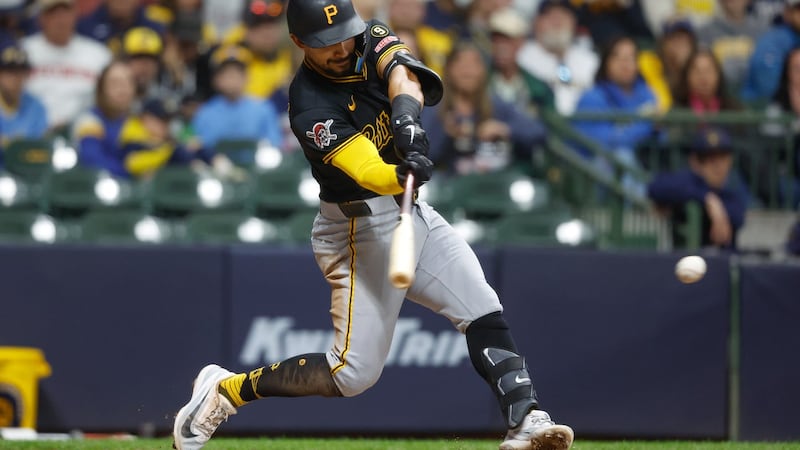 Gonzales, Reynolds help Pirates outlast Brewers in 10 innings