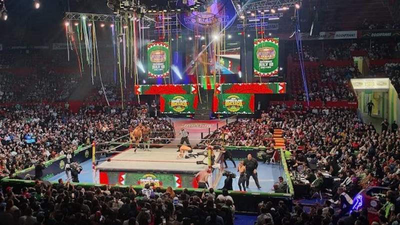 Dynamite returns to Arena México live on TSN