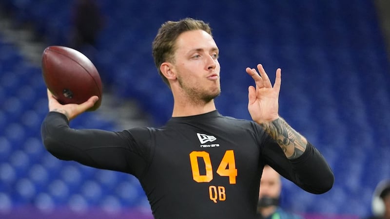 Newly-drafted quarterback Beck arrives in Arizona with big-game experience