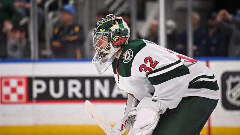 Wild aren’t ready to name Game 1 goalie, with professed confidence in Gustavsson and Wallstedt