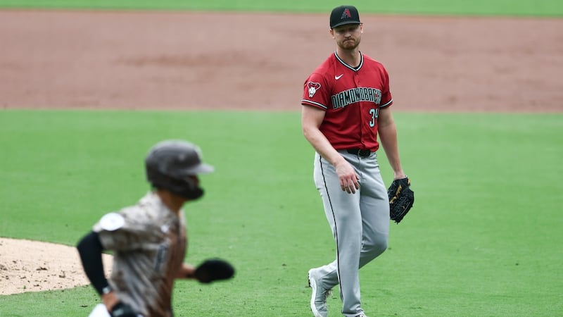 Diamondbacks miss playoffs on season’s final day, losing to Padres after Phillies clinch