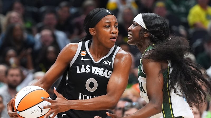 Young ties WNBA record with 22-point quarter as Aces beat Storm