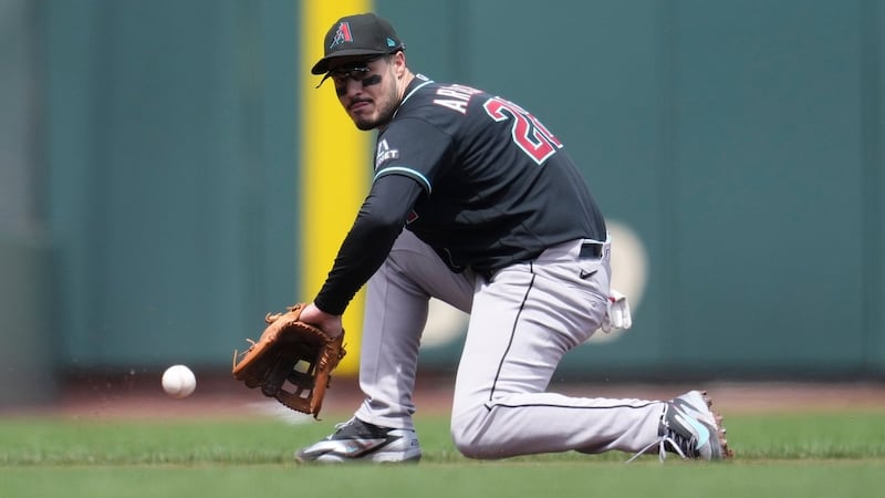 Diamondbacks’ Arenado leaves win over Giants with right groin tightness