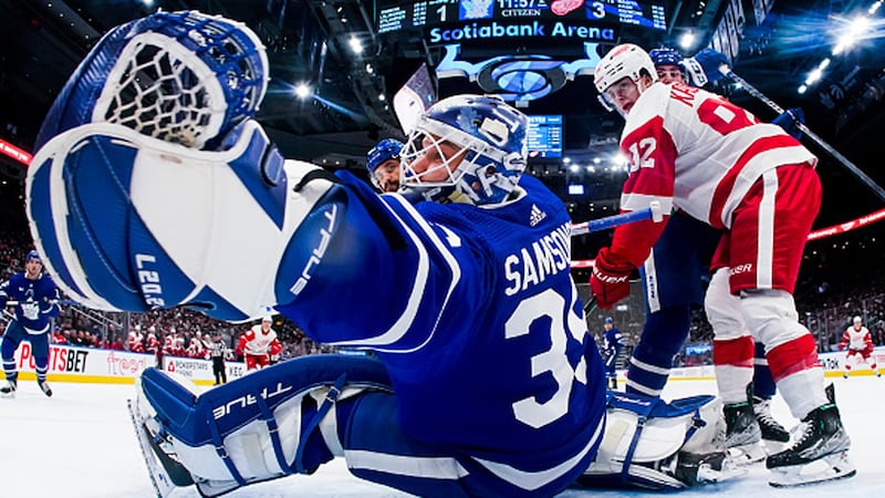 Samsonov returns to North America with Sharks on one-year, two-way deal