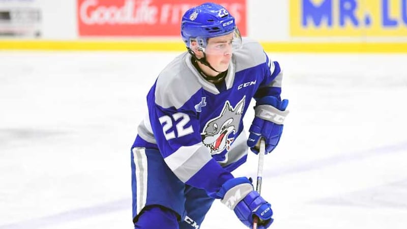 Canucks add D Thompson on two-way contract