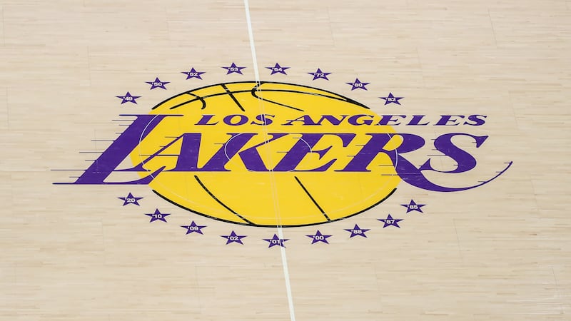 Report: Josh Kushner, Bob Iger to buy Lakers for $12.5B