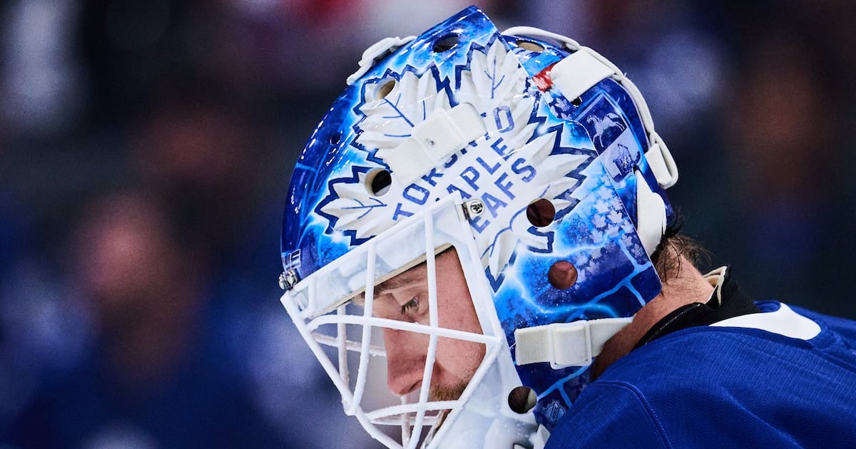 Veteran goalie Bobrovsky quickly making an impact with Maple Leafs