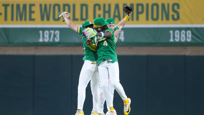 Kurtz, McNeil power A’s over struggling Pirates