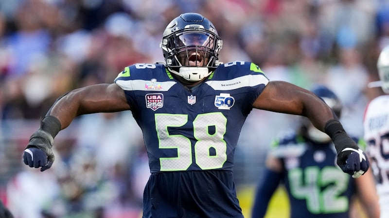 Seahawks LB Hall had no interest in testing market, wants to compete for more Super Bowls